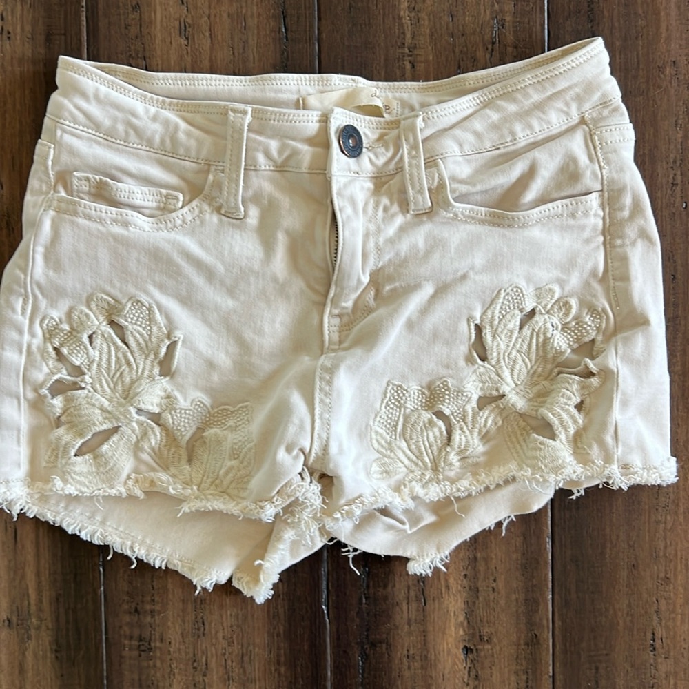 Day trip 25 high rise shorts